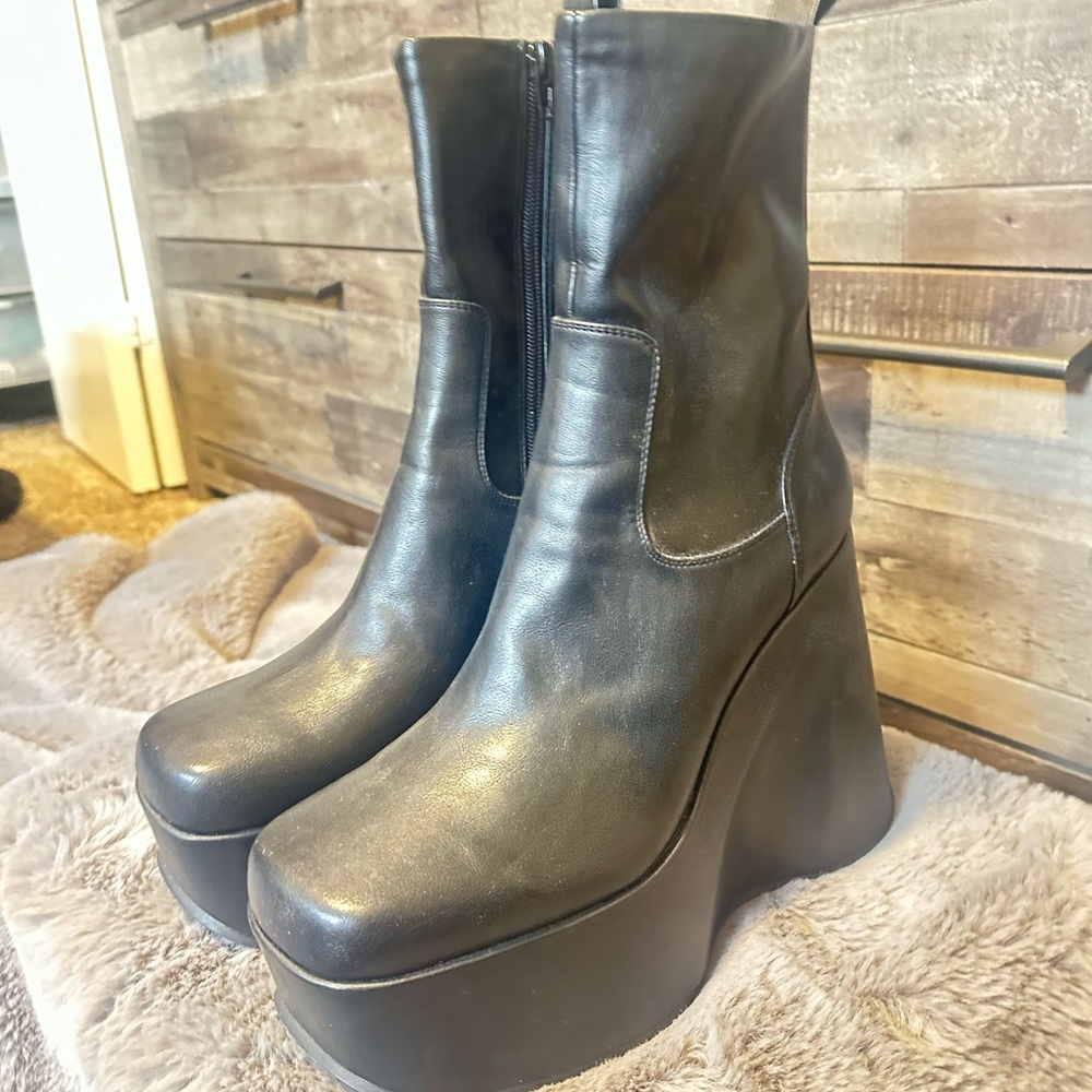Free People Black Ankle Boots brand NEW! Never worn!!
